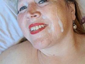 Sperma im Gesicht