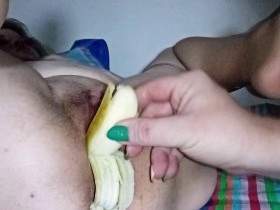 Hot filling with a banana ????