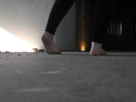 Dirty Feet auf dem Dachboden