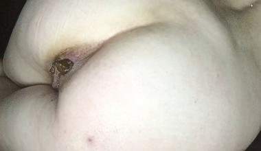 Charming Elis's bubble butt farts and shits a lot