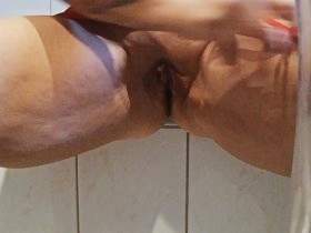 Piss piss in the **** glass for ....