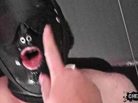 Vorschaubild vom Privatporno mit dem Titel "Ballbusting - Eiertreten entspannt die Göttin" von CherieNoir