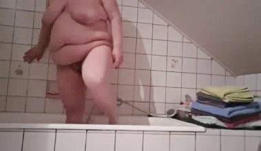 perverser weißer Blümchenslip