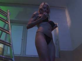 Vorschaubild vom Privatporno mit dem Titel "Geile STRIPEINLAGE" von dirty-emma