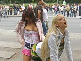 Vorschaubild vom Privatporno mit dem Titel "Notgeil auf der CSD-Parade" von FeuchteSchnecke