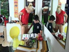 Vorschaubild vom Privatporno mit dem Titel "Mathe-Nachhilfe!!!" von KissiKissi