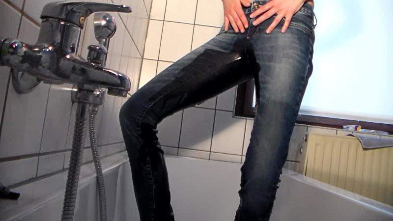 erste Ladung Pisse für Jeans erste Ladung Pisse für Jeans