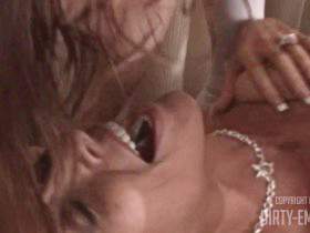 Vorschaubild vom Privatporno mit dem Titel "Schwänze ficken & sperma teilen" von dirty-emma