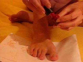 Paint my toenails