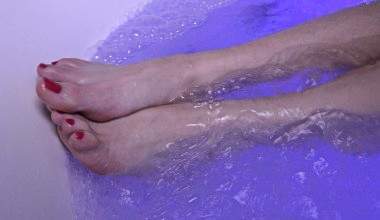 Süße Füße im Whirlpool