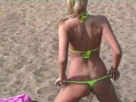 Vorschaubild vom Privatporno mit dem Titel "B(itch)each-Girl" von FeuchteSchnecke