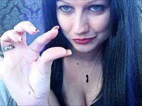 Vorschaubild vom Privatporno mit dem Titel "Wer will dich schon ficken, Minipimmel?!" von GeileDiana