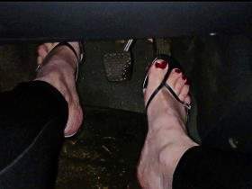 Sexy mules in the car ** Foot Fetish **