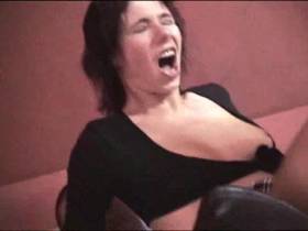 Vorschaubild vom Privatporno mit dem Titel "Im Sandwich 2" von devoteNadja