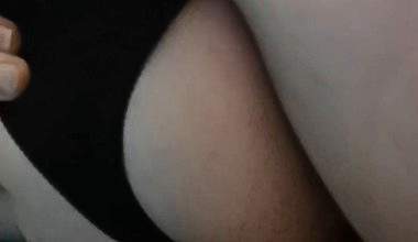 Höschen zur Seite und gekackt