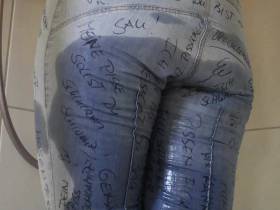 Vorschaubild vom Privatporno mit dem Titel "Die Pisserei geht los..." von EvilBitch