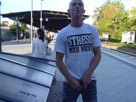 Mega Naughty Publicpiss to Berlin S-Bahn station