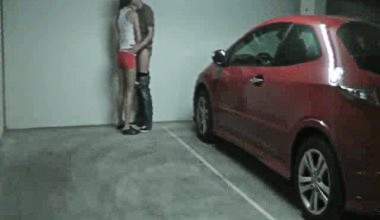 NUTTE und FREIER in Tiefgarage erwischt