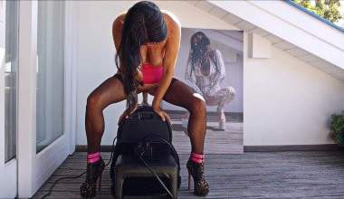 Den Sybian gleich richtig ausgenutzt