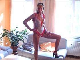 Vorschaubild vom Privatporno mit dem Titel "SEITENSPRUNG MIT DEM AZUBI MEINES MANNES" von Ramona_Deluxe