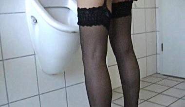 Auf dem Männerklo