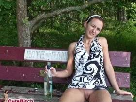 Vorschaubild vom Privatporno mit dem Titel "Besoffen & ausgesetzt" von CuteBitch