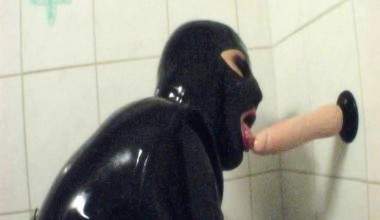 GEILER DILDOFICK IM BAD
