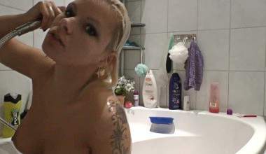 WET HAIR FETISCH