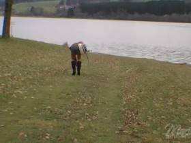 Vorschaubild vom Privatporno mit dem Titel "Ohne höschen bei schlechtem wetter" von marinamontana