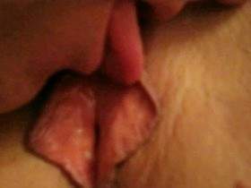 Vorschaubild vom Privatporno mit dem Titel "Nahaufnahme meiner nassen Stutenspalte" von KissiKissi