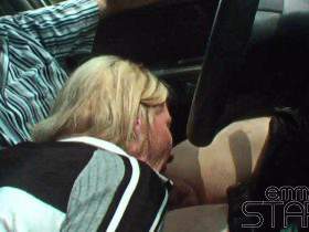 Vorschaubild vom Privatporno mit dem Titel "Pennenhelfe den schwanz gelutscht" von dirty-emma