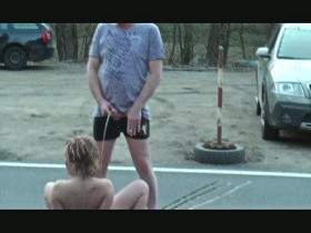 Vorschaubild vom Privatporno mit dem Titel "Umleitung wegen Pissarbeiten auf der B" von extremgirl