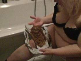 Fully cuffed panties - not made to the toilet