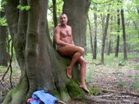 im Wald wichst mein freund