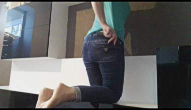 JeansMessySittPoop