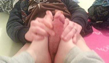 Meine Fickfüse dem Wichser überlassen!