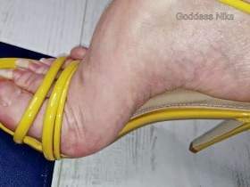 Arched Feet Wrinkles Tease