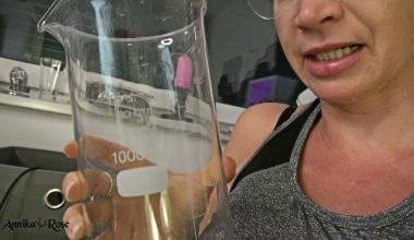 Wie viel passt in den Messbecher?