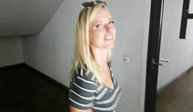 Ich steig zu jedem in´s Auto! MILF-Fotze für Jedermann!