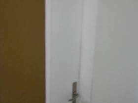 Pissoir und mich bepisst