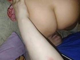 Oral Spiele mit Brünette