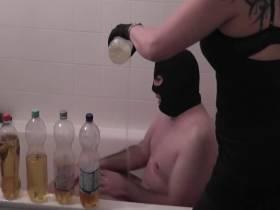 Vorschaubild vom Privatporno mit dem Titel "Tagesurin für den Sklaven" von Herrin-Jessy-Hamburg