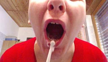 Morgen Zähne Fetisch Oral Routine