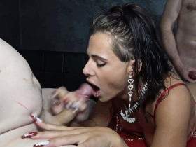 Transgirl Gianina braucht es Täglich immer wieder