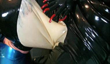 Come Closer 1/3 - Pussy Control