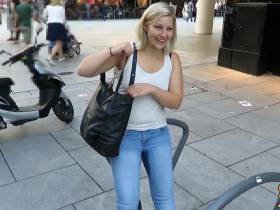 Vorschaubild vom Privatporno mit dem Titel "PISSWALK durch Frankfurts Innenstadt! MEGA PUBLIC!!!!" von DaddysLuder