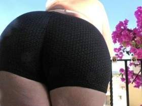 Höschen - ich zeige Dir meinen Arsch