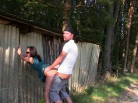 Vorschaubild vom Privatporno mit dem Titel "Outdoor Quicky - In 3 Min. AO Abgefickt" von QueenParis