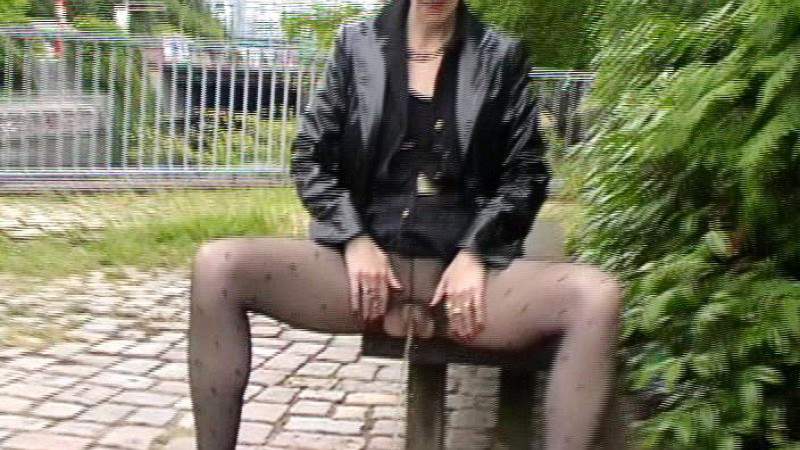 Italienerin Junger Pisse Kuessen
