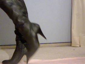 Vorschaubild vom Privatporno mit dem Titel "An meinen Stiefellecker" von EvilBitch